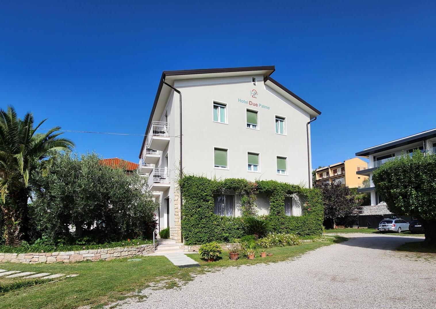 Hotel 2 Palme Torri Del Benaco Eksteriør billede